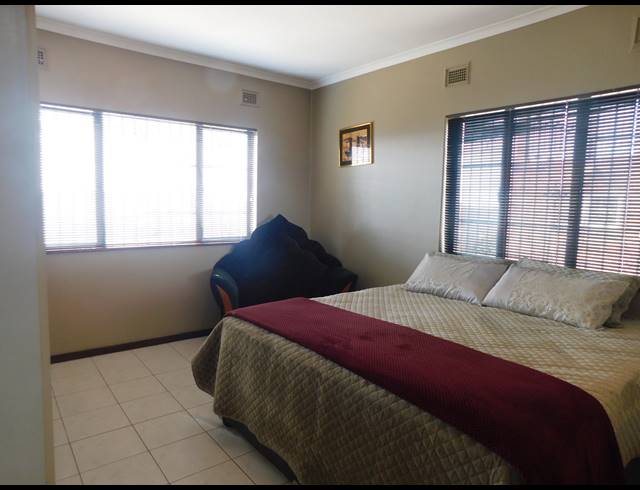 4 BEDROOM HOUSE FOR SALE IN SHALLCROSS
